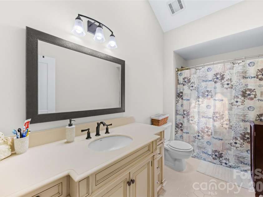 3406 Red Fox Trail, Matthews, NC 28104.  MLS# CAR4410433, YatesRealty ID 42275. 