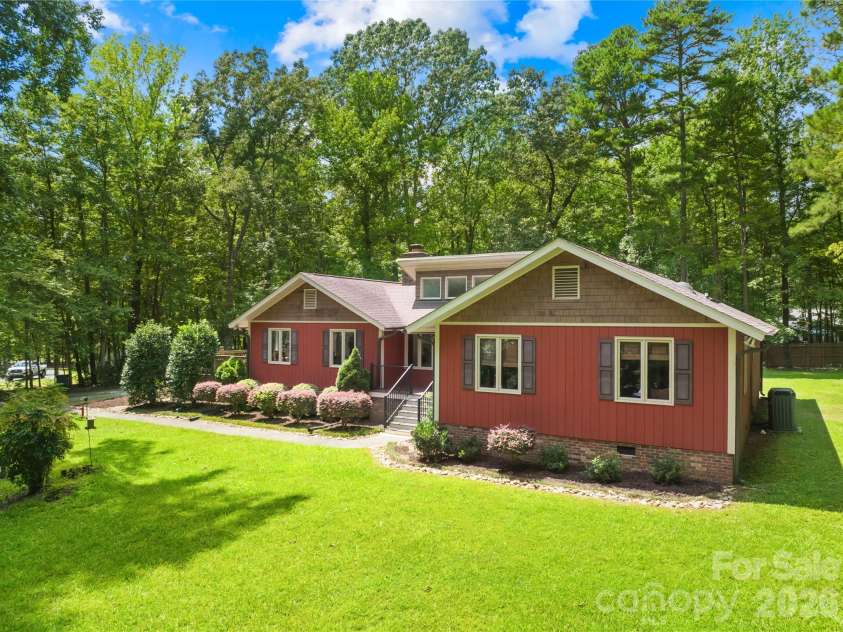 3406 Red Fox Trail, Matthews, NC 28104.  MLS# CAR4410433, YatesRealty ID 42275. 