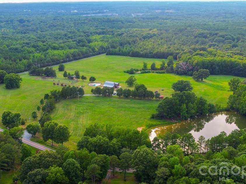 2800 Waxhaw Indian Trail Road, Waxhaw, NC 28173.  MLS# CAR4407694, YatesRealty ID 42276. 