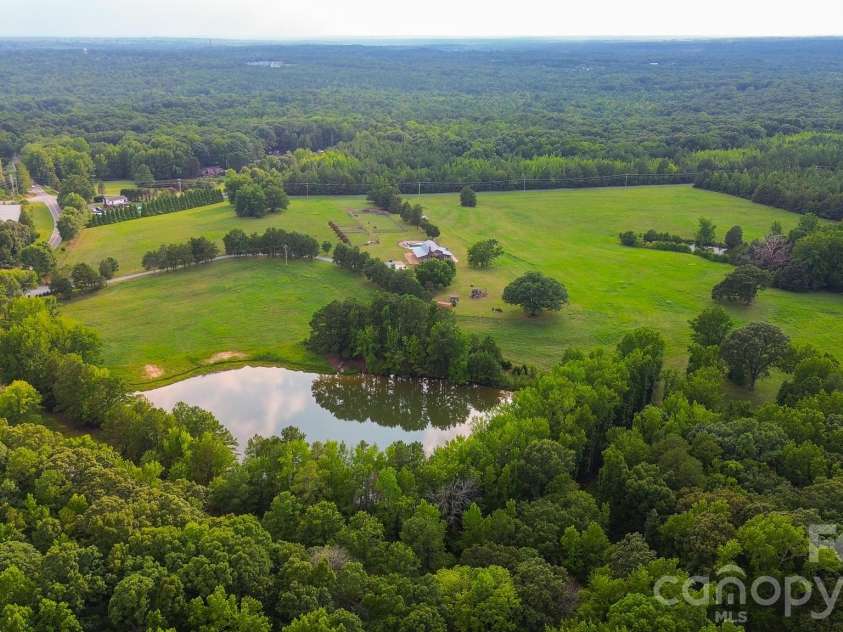2800 Waxhaw Indian Trail Road, Waxhaw, NC 28173.  MLS# CAR4407694, YatesRealty ID 42276. 