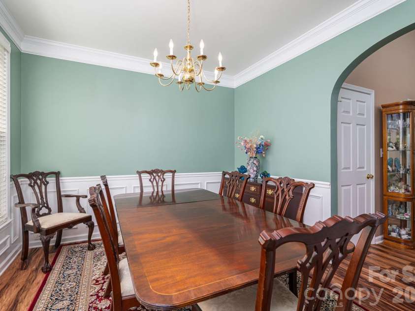 11132 Chastain Parc Drive, Charlotte, NC 28216.  MLS# CAR4410267, YatesRealty ID 42277. 