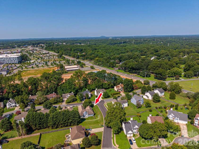 11132 Chastain Parc Drive, Charlotte, NC 28216.  MLS# CAR4410267, YatesRealty ID 42277. 