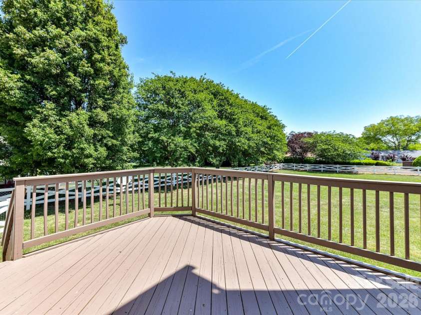 139 Corona Circle, Mooresville, NC 28117.  MLS# CAR4412660, YatesRealty ID 42278. 