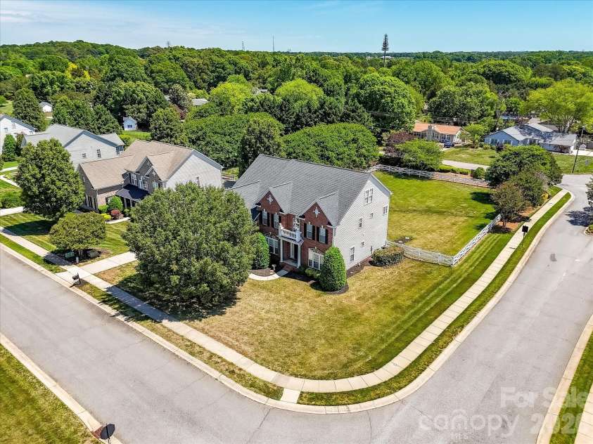 139 Corona Circle, Mooresville, NC 28117.  MLS# CAR4412660, YatesRealty ID 42278. 