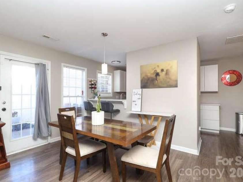 1109 Triece Lane, Charlotte, NC 28215.  MLS# CAR4412684, YatesRealty ID 42281. 