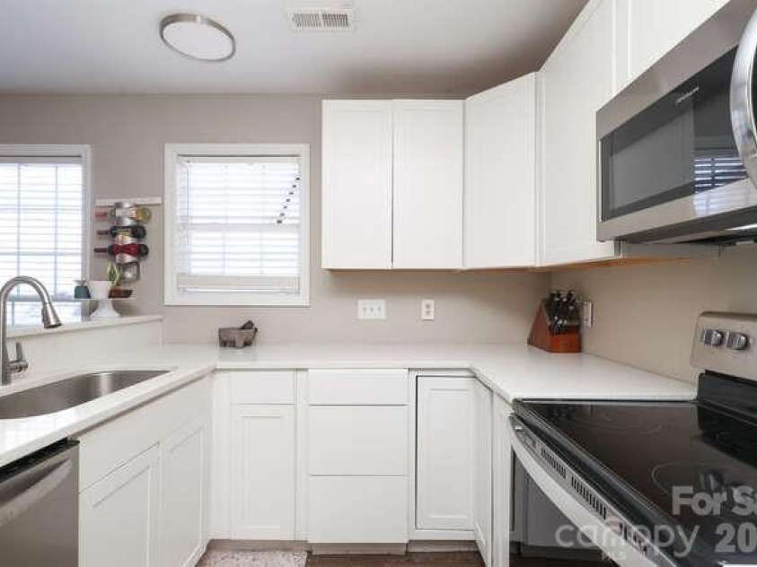 1109 Triece Lane, Charlotte, NC 28215.  MLS# CAR4412684, YatesRealty ID 42281. 