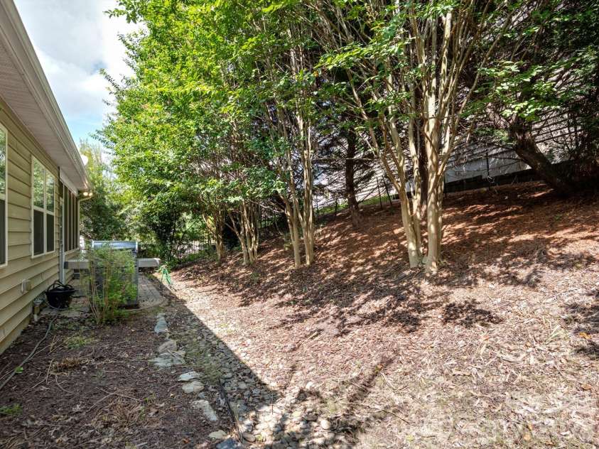 141 Carmen Way, Lancaster, SC 29720.  MLS# CAR4411730, YatesRealty ID 42283. 