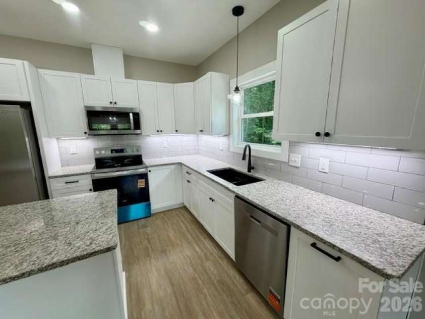 1135 Pinebrook Avenue, Valdese, NC 28690.  MLS# CAR4412091, YatesRealty ID 42284. 