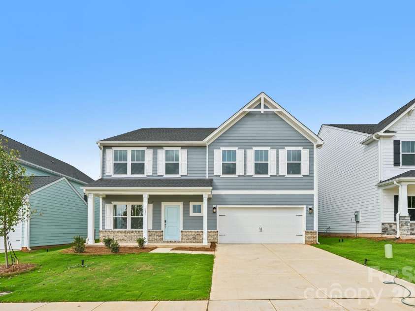 135 Borders Street, Statesville, NC 28677.  MLS# CAR4412703, YatesRealty ID 42289. 