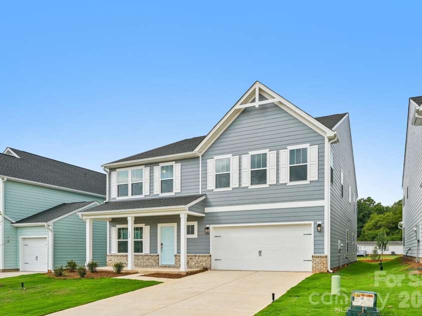 135 Borders Street, Statesville, NC 28677.  MLS# CAR4412703, YatesRealty ID 42289. 