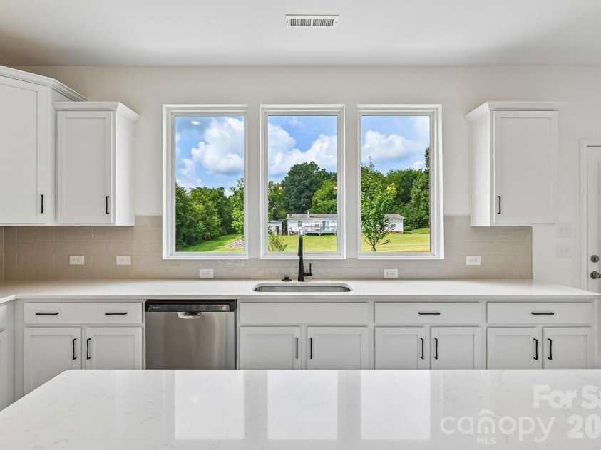 135 Borders Street, Statesville, NC 28677.  MLS# CAR4412703, YatesRealty ID 42289. 