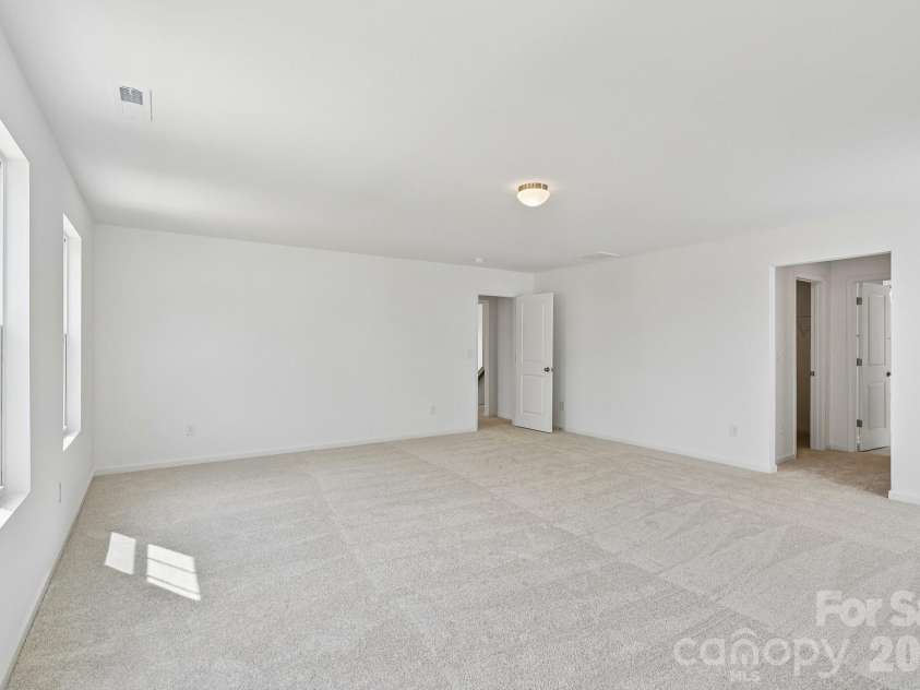135 Borders Street, Statesville, NC 28677.  MLS# CAR4412703, YatesRealty ID 42289. 