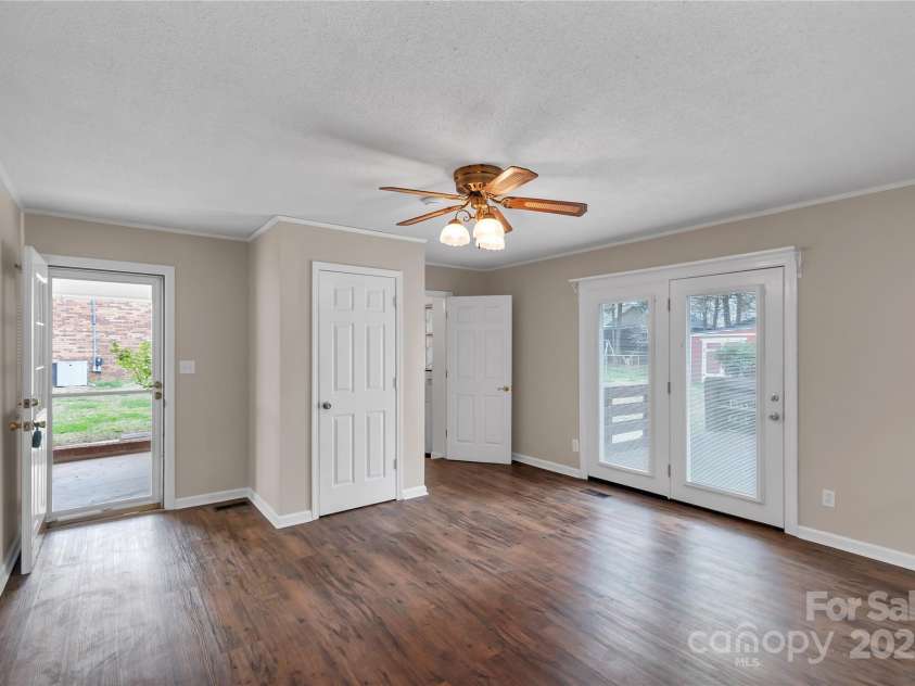 3509 Havenwood Road, Dallas, NC 28034.  MLS# CAR4240747, YatesRealty ID 4229. 