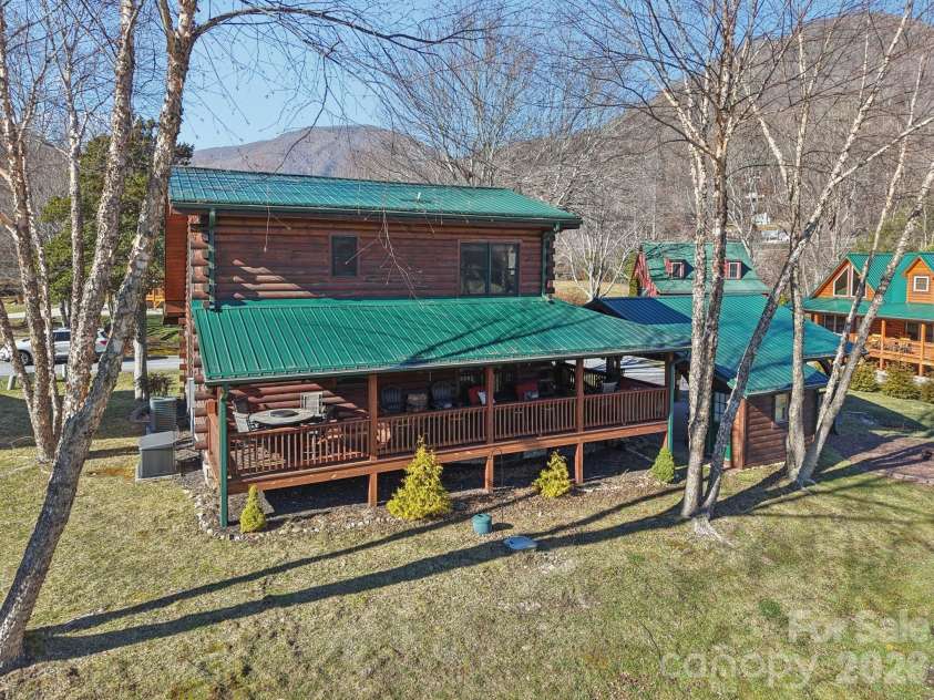 54 Meandering Way, Maggie Valley, NC 28751.  MLS# CAR4336056, YatesRealty ID 4229. 