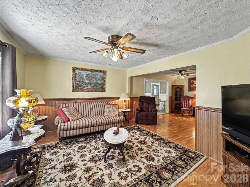 832 Baker Street, Statesville, NC 28677.  MLS# CAR4412636, YatesRealty ID 42290. 