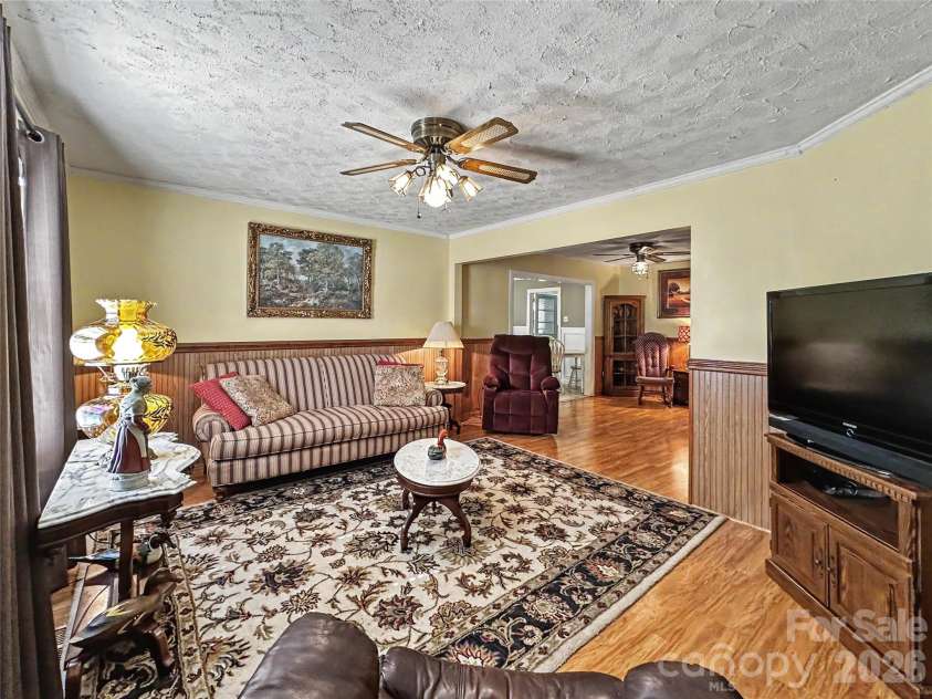 832 Baker Street, Statesville, NC 28677.  MLS# CAR4412636, YatesRealty ID 42290. 