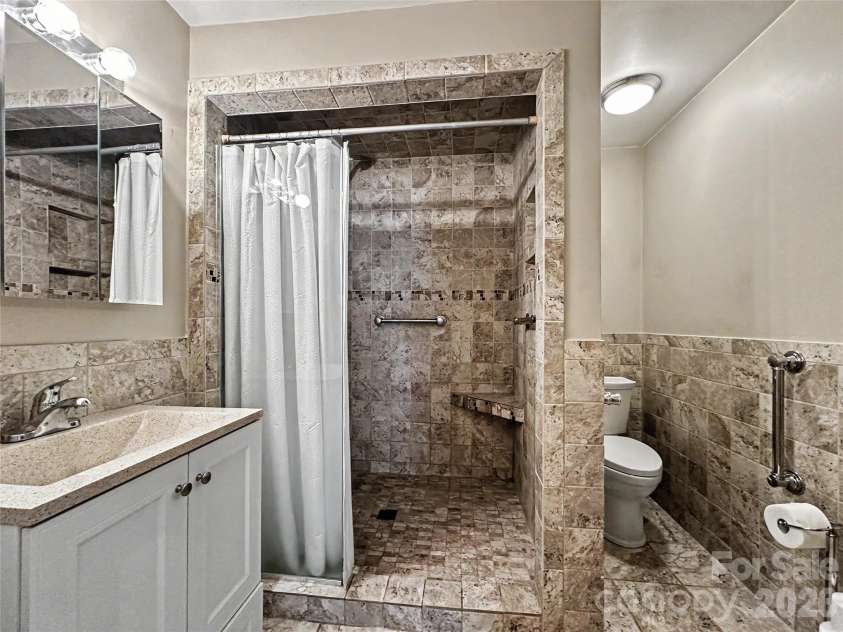 832 Baker Street, Statesville, NC 28677.  MLS# CAR4412636, YatesRealty ID 42290. 