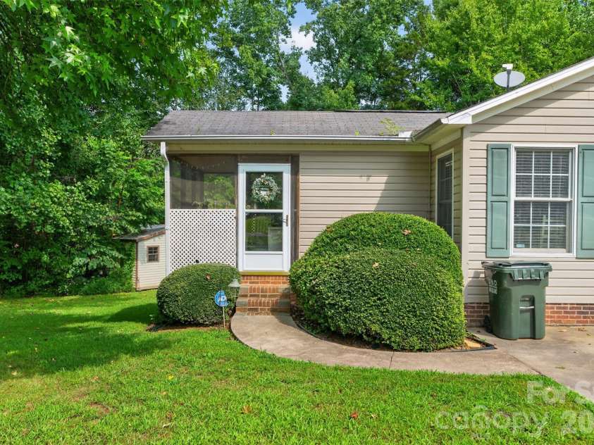 1007 Field Swallow Way, Clover, SC 29710.  MLS# CAR4412701, YatesRealty ID 42291. 
