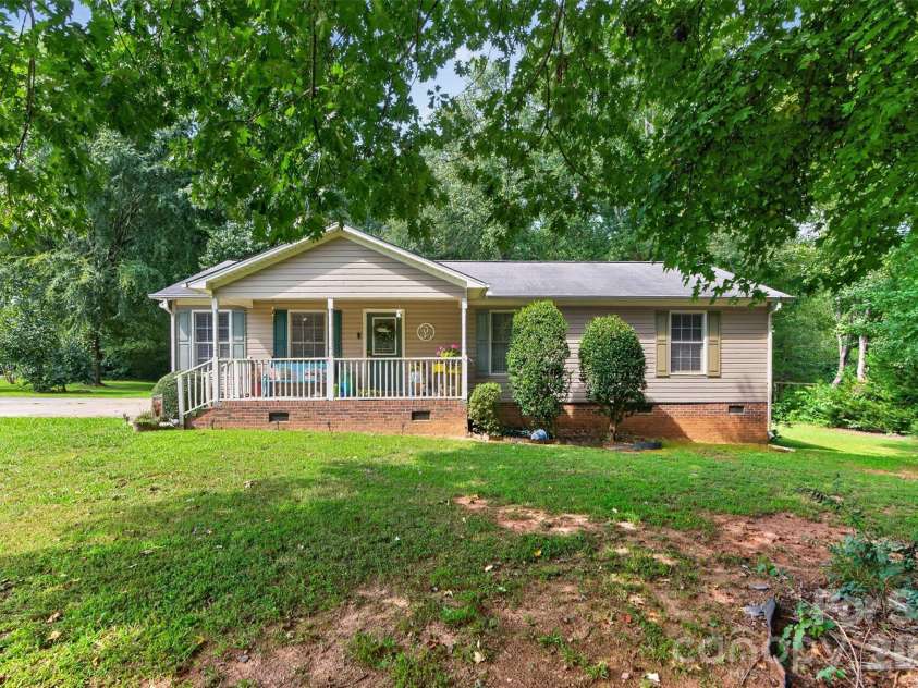 1007 Field Swallow Way, Clover, SC 29710.  MLS# CAR4412701, YatesRealty ID 42291. 
