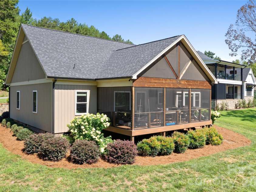 3931 Reid Circle, Sherrills Ford, NC 28673.  MLS# CAR4412399, YatesRealty ID 42297. 