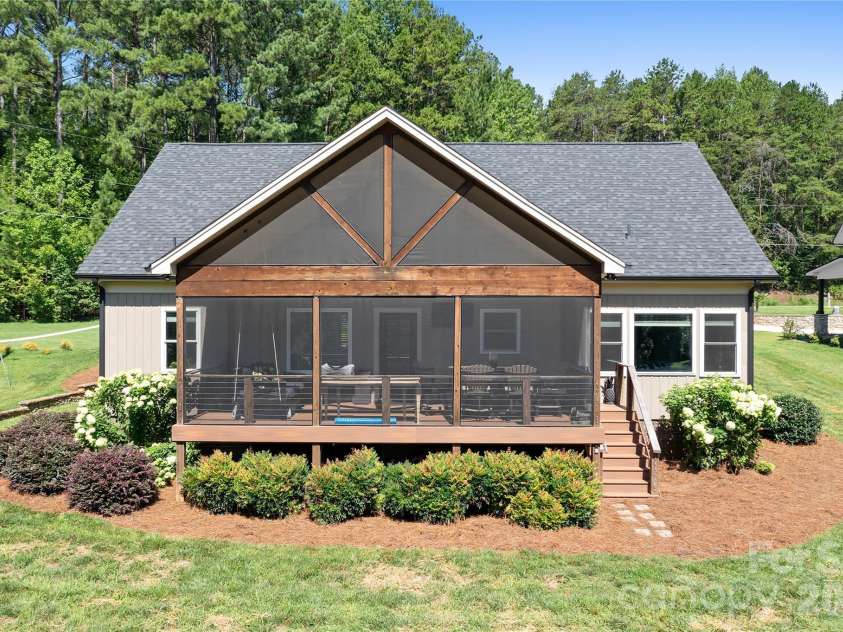 3931 Reid Circle, Sherrills Ford, NC 28673.  MLS# CAR4412399, YatesRealty ID 42297. 