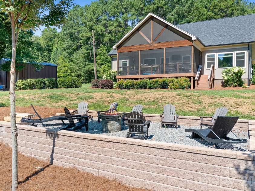 3931 Reid Circle, Sherrills Ford, NC 28673.  MLS# CAR4412399, YatesRealty ID 42297. 