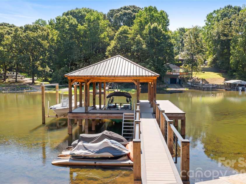 3931 Reid Circle, Sherrills Ford, NC 28673.  MLS# CAR4412399, YatesRealty ID 42297. 