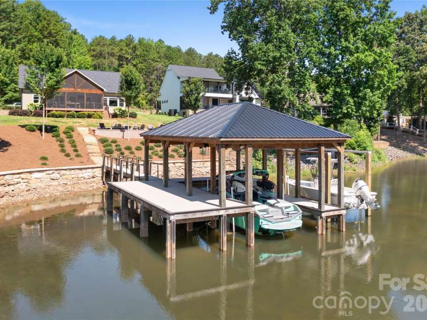 3931 Reid Circle, Sherrills Ford, NC 28673.  MLS# CAR4412399, YatesRealty ID 42297. 