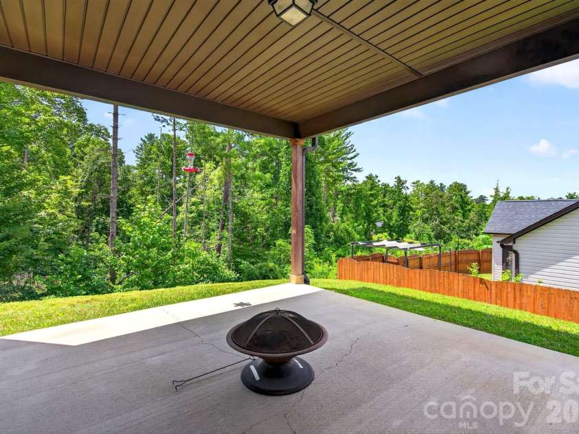 214 Water Leaf Drive, Weaverville, NC 28787.  MLS# CAR4411485, YatesRealty ID 42298. 