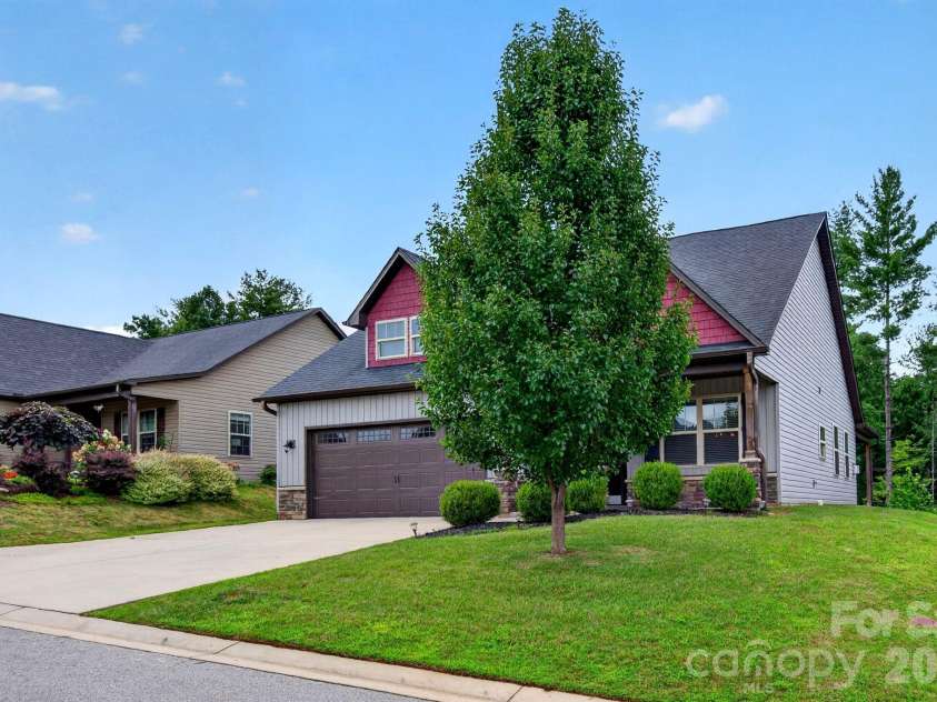 214 Water Leaf Drive, Weaverville, NC 28787.  MLS# CAR4411485, YatesRealty ID 42298. 