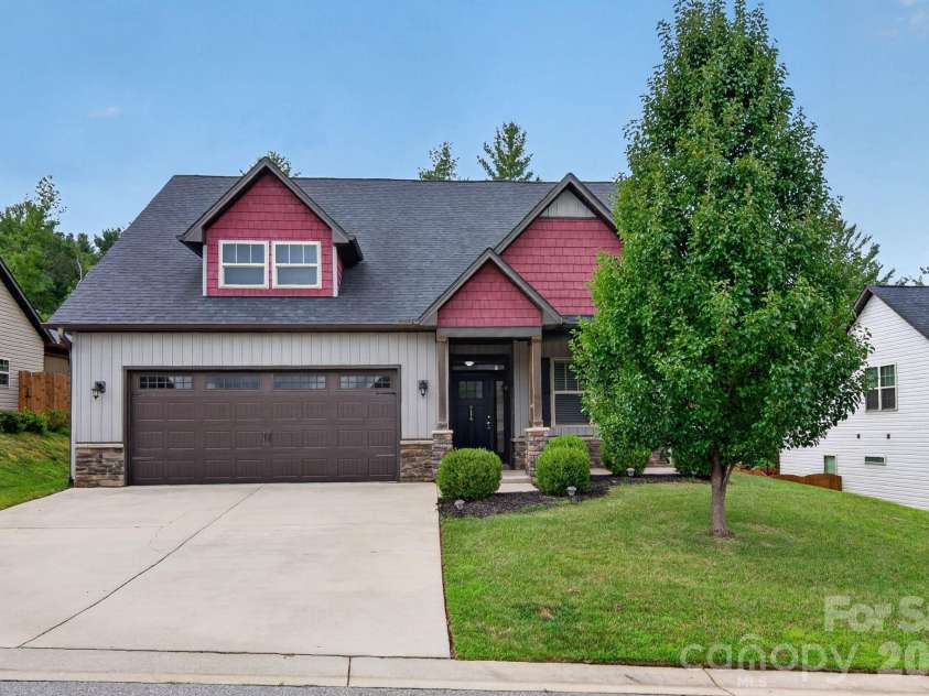 214 Water Leaf Drive, Weaverville, NC 28787.  MLS# CAR4411485, YatesRealty ID 42298. 