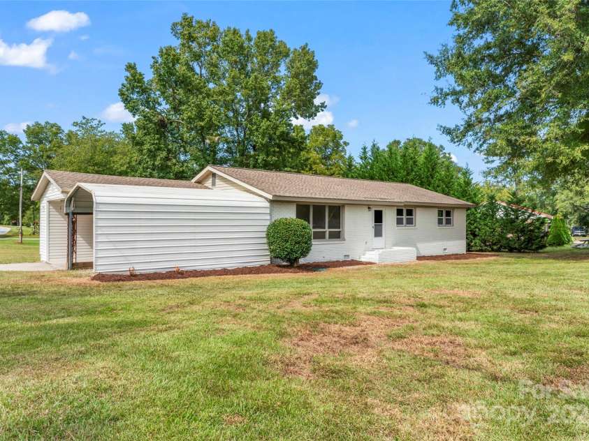 2697 Knotty Pine Drive, Lancaster, SC 29720.  MLS# CAR4308746, YatesRealty ID 4230. 