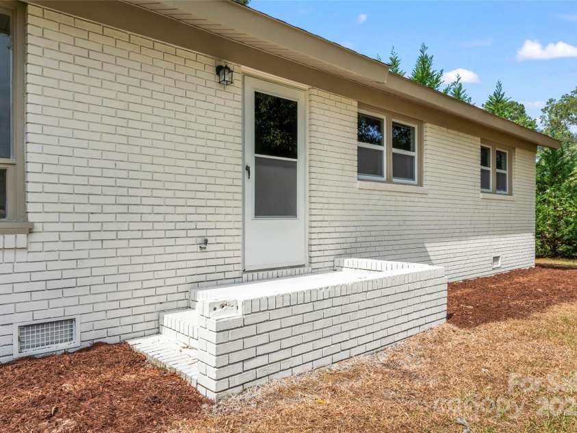 2697 Knotty Pine Drive, Lancaster, SC 29720.  MLS# CAR4308746, YatesRealty ID 4230. 