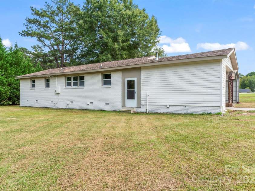 2697 Knotty Pine Drive, Lancaster, SC 29720.  MLS# CAR4308746, YatesRealty ID 4230. 