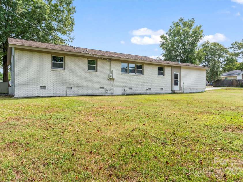 2697 Knotty Pine Drive, Lancaster, SC 29720.  MLS# CAR4308746, YatesRealty ID 4230. 