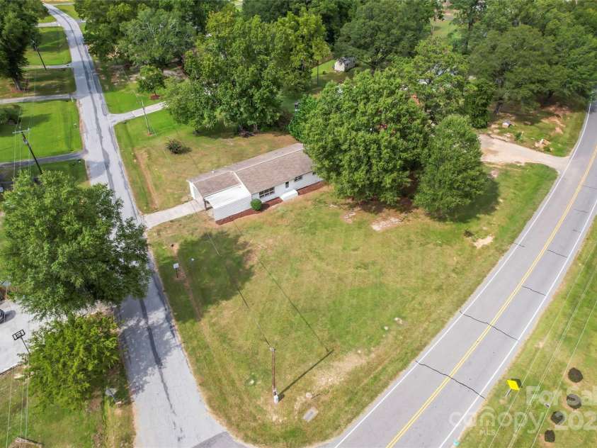 2697 Knotty Pine Drive, Lancaster, SC 29720.  MLS# CAR4308746, YatesRealty ID 4230. 