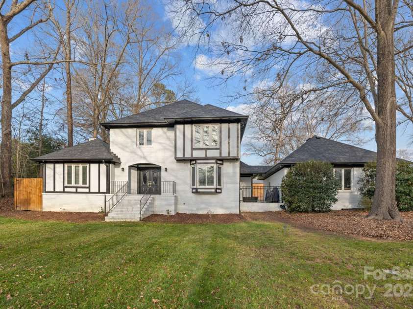 2733 Wellington Street, Rock Hill, SC 29732.  MLS# CAR4185422, YatesRealty ID 4230. Welcome to 2733 Wellington!