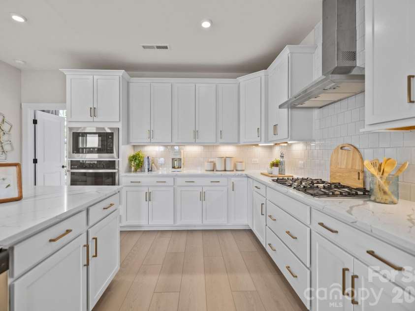 3026 Grandiose Drive, Indian Trail, NC 28079.  MLS# CAR4412254, YatesRealty ID 42300. Kitchen - Model Home Photo for Reference Only.