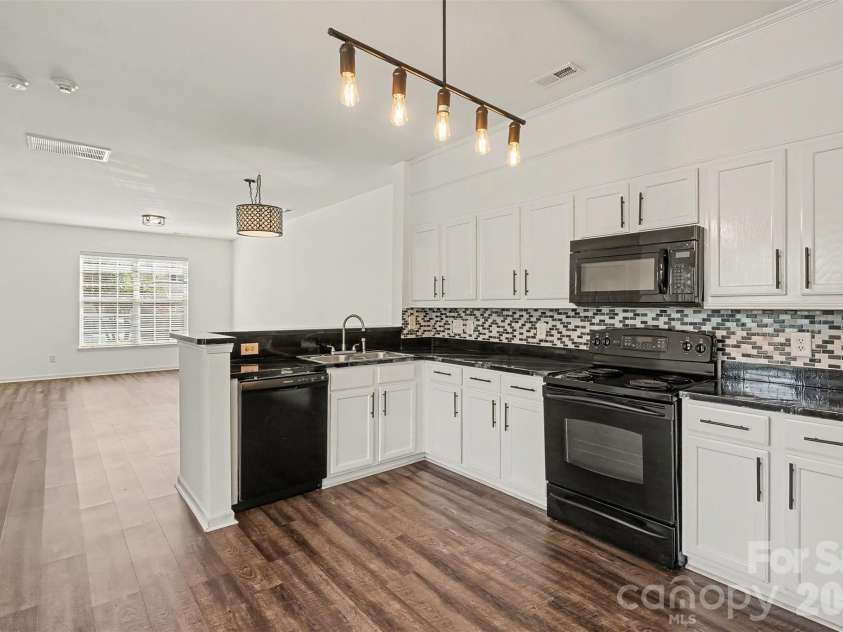 4759 Stoney Branch Drive, Charlotte, NC 28216.  MLS# CAR4412649, YatesRealty ID 42301. 
