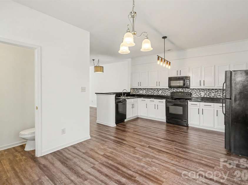4759 Stoney Branch Drive, Charlotte, NC 28216.  MLS# CAR4412649, YatesRealty ID 42301. 