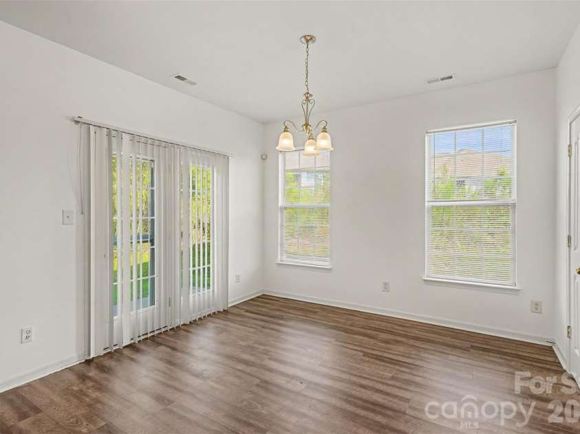 4759 Stoney Branch Drive, Charlotte, NC 28216.  MLS# CAR4412649, YatesRealty ID 42301. 