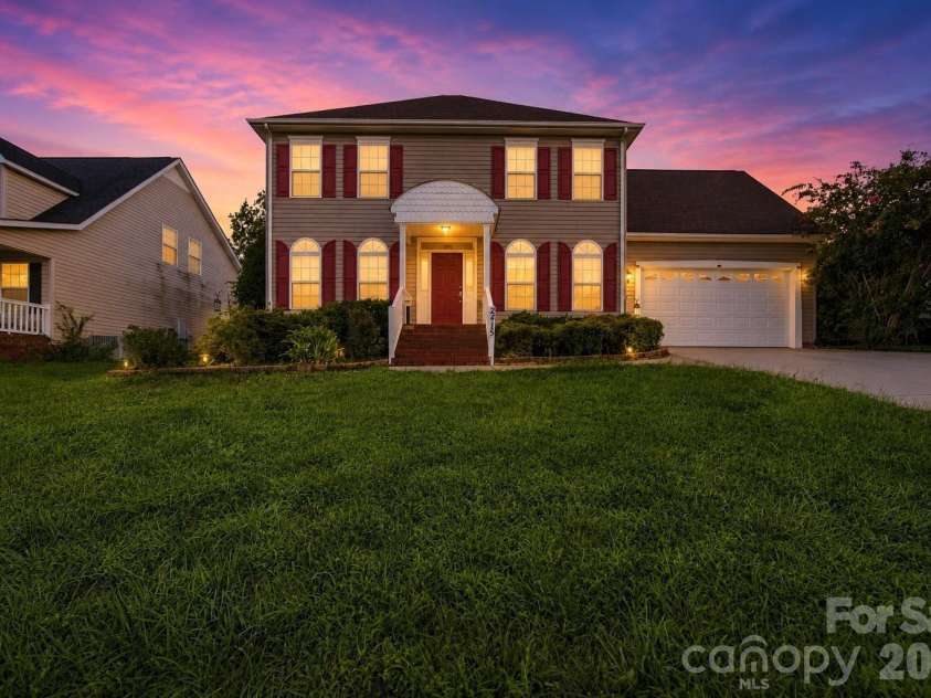 2415 Sweetbriar Lane, Rock Hill, SC 29732.  MLS# CAR4412828, YatesRealty ID 42303. 