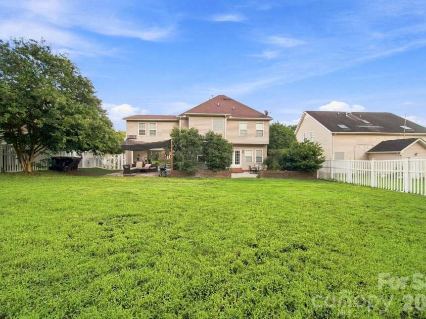 2415 Sweetbriar Lane, Rock Hill, SC 29732.  MLS# CAR4412828, YatesRealty ID 42303. 