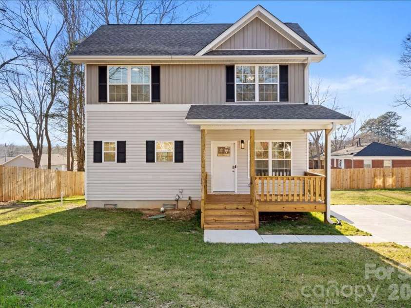 345 Henderson Street, Gastonia, NC 28052.  MLS# CAR4411727, YatesRealty ID 42304. 