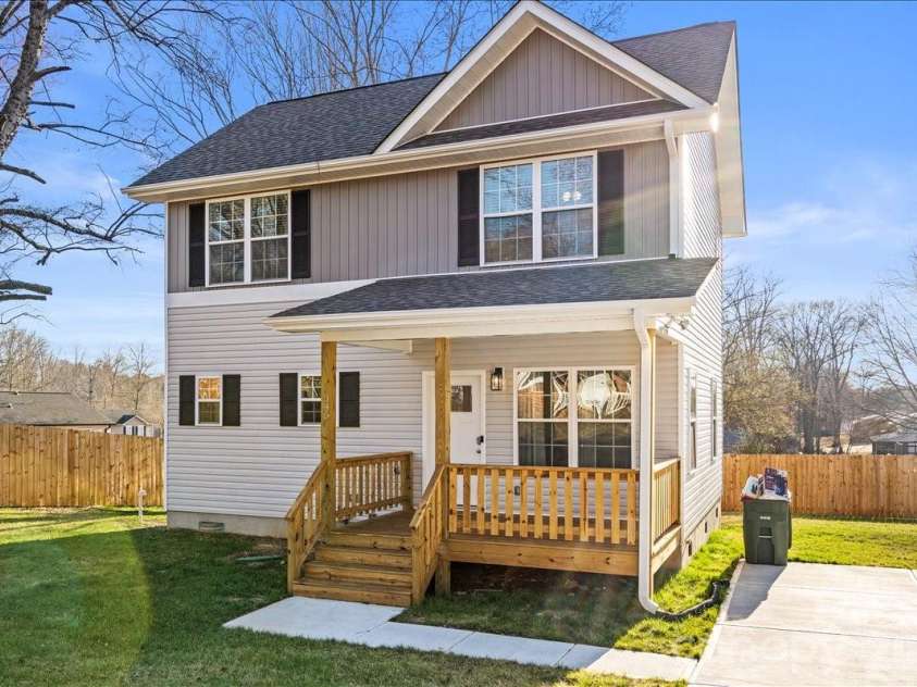 345 Henderson Street, Gastonia, NC 28052.  MLS# CAR4411727, YatesRealty ID 42304. 