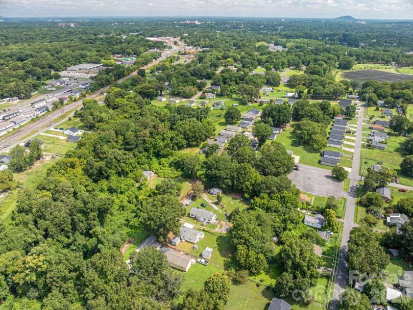 2820 Westview Street, Gastonia, NC 28056.  MLS# CAR4412830, YatesRealty ID 42307. 