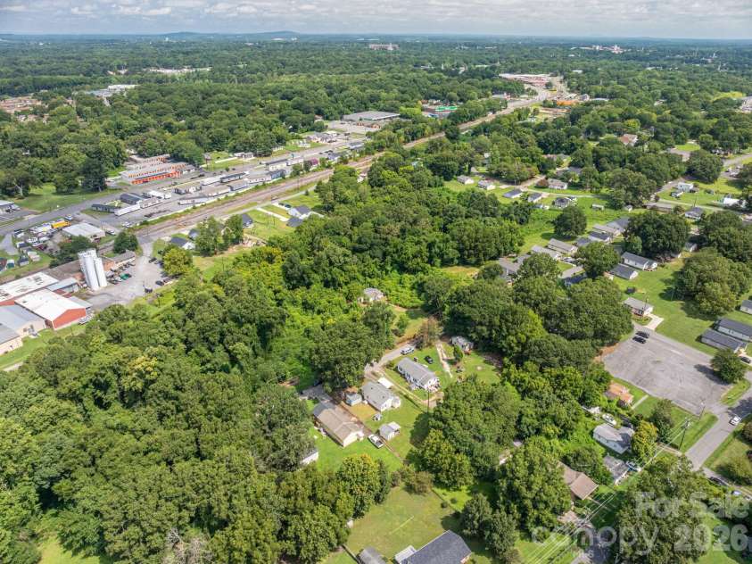 2820 Westview Street, Gastonia, NC 28056.  MLS# CAR4412830, YatesRealty ID 42307. 