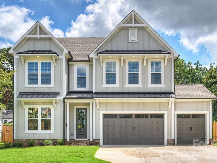 131 Gregg Street, Charlotte, NC 28208.  MLS# CAR4412148, YatesRealty ID 42308. 