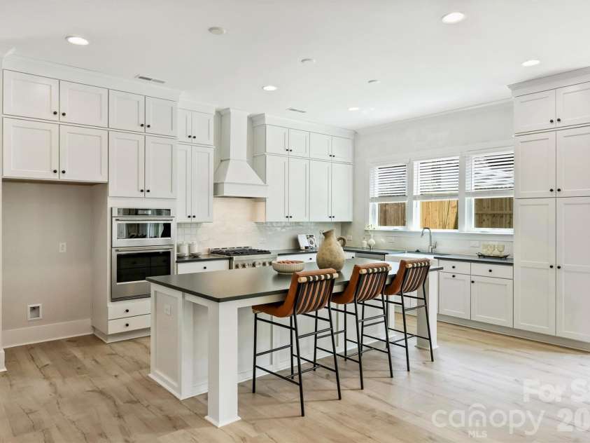 131 Gregg Street, Charlotte, NC 28208.  MLS# CAR4412148, YatesRealty ID 42308. 