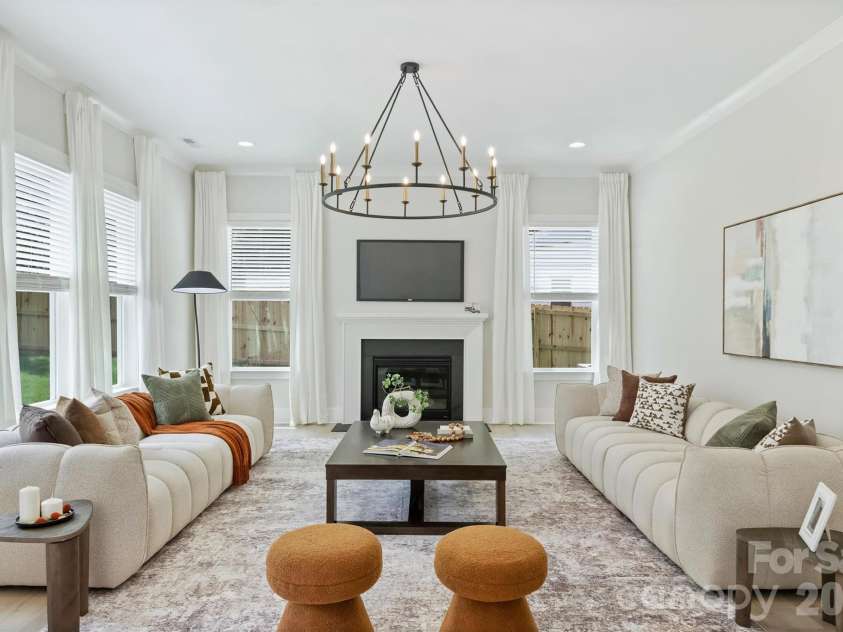 131 Gregg Street, Charlotte, NC 28208.  MLS# CAR4412148, YatesRealty ID 42308. 